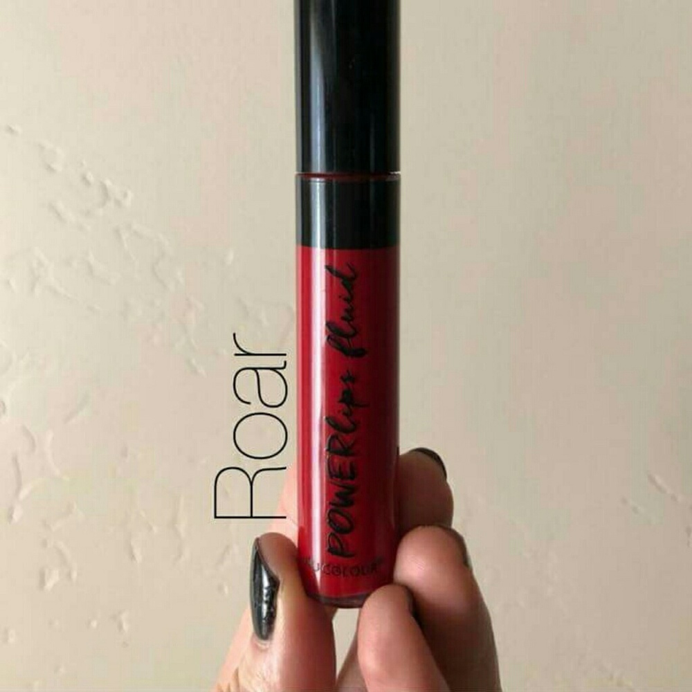 Powerlips fluid in Roar